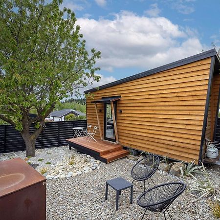 Апартаменти Tiny House With Mountain Views, Indoor And Outdoor Fire, Private Courtyard Garden Ванака Екстер'єр фото