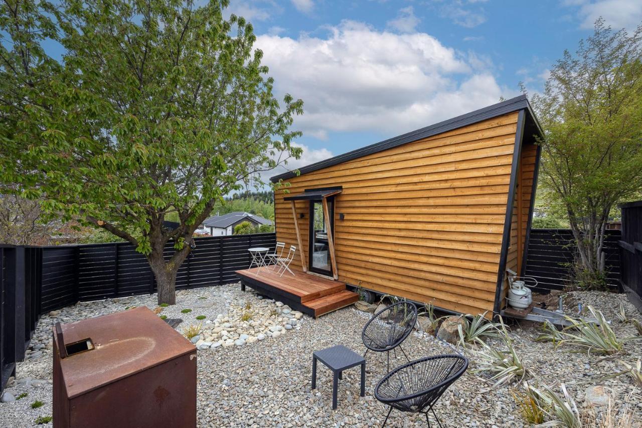 Апартаменти Tiny House With Mountain Views, Indoor And Outdoor Fire, Private Courtyard Garden Ванака Екстер'єр фото
